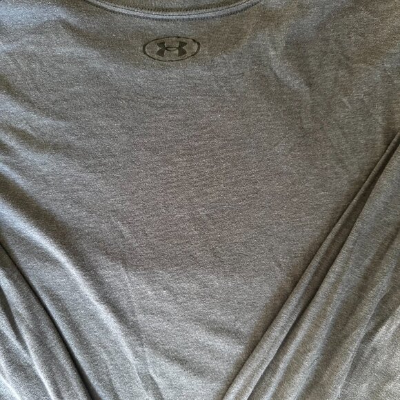 Under Armour Women’s M Grey HeatGear Long Sleeve Top Loose Fit Performance-A221 - Picture 5 of 7